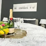 M-Style 01 Apartment Mit Terrasse Und Gasgrill, 24H Self-Check-In, Free Parking, Netflix